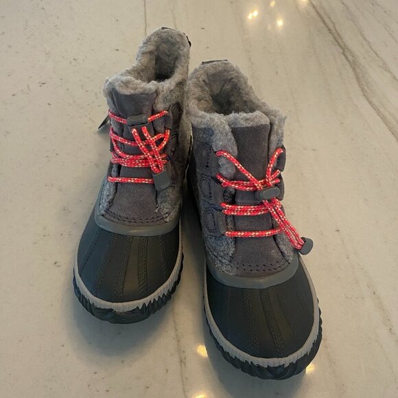 SOREL Youth Out N About Plus Boot - Picture 6 of 10